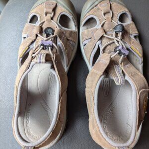 Keen Closed Toe Women’s Newport Waterproof Lilac Trim Leather Sandals, Like New